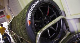 Beaucoup de pneus de la marque Hankook. Hankook vs. Michelin