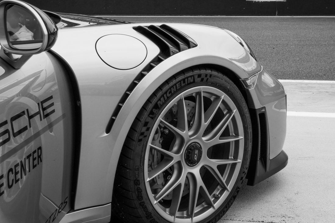Différence entre pneu Michelin et Goodyear : connaissez toutes les clés !