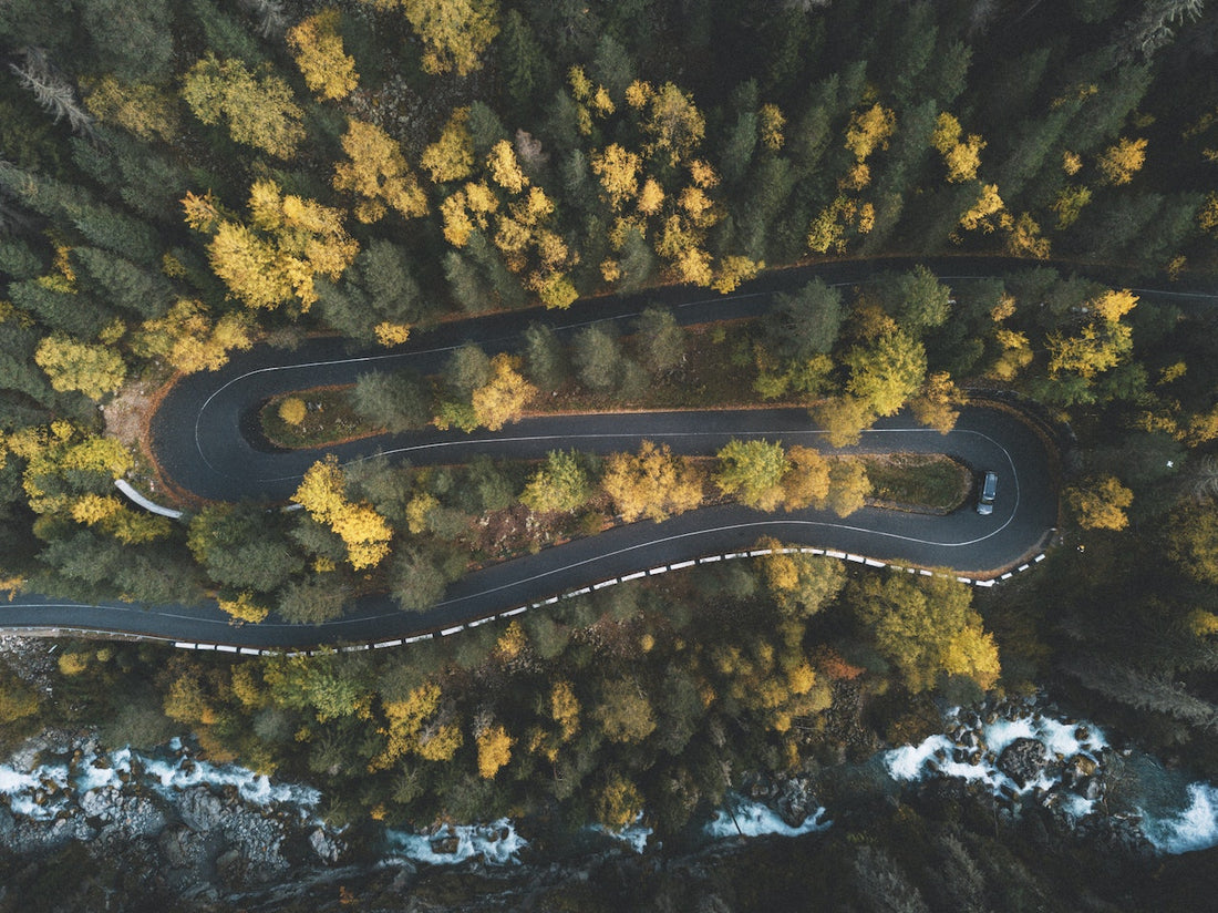Guide Confortauto sur le sous-virage et le survirage
